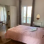 Apartment Iago City,appartement Spacieux 2 Chambres, Hyper Centre, Aeroport Et Gare A Proximite *