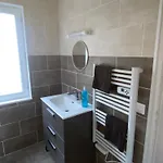 Apartment Iago City,appartement Spacieux 2 Chambres, Hyper Centre, Aeroport Et Gare A Proximite