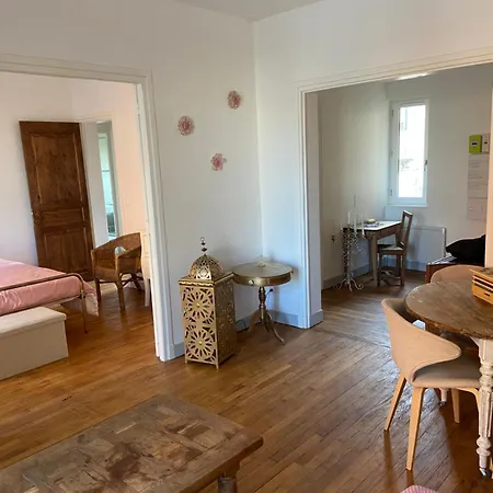 Iago City,appartement Spacieux 2 Chambres, Hyper Centre, Aeroport Et Gare A Proximite