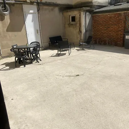 Apartment Iago City,appartement Spacieux 2 Chambres, Hyper Centre, Aeroport Et Gare A Proximite Beauvais