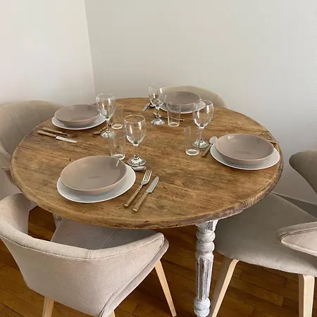 Apartment Iago City,appartement Spacieux 2 Chambres, Hyper Centre, Aeroport Et Gare A Proximite *
