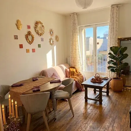 Apartment Iago City,appartement Spacieux 2 Chambres, Hyper Centre, Aeroport Et Gare A Proximite Beauvais
