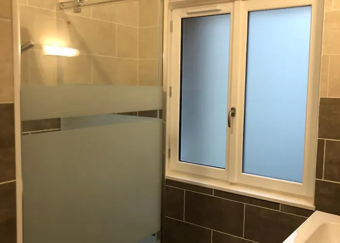 Apartment Iago City,appartement Spacieux 2 Chambres, Hyper Centre, Aeroport Et Gare A Proximite Beauvais