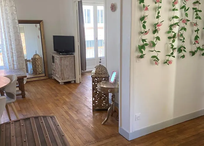 Iago City,appartement Spacieux 2 Chambres, Hyper Centre, Aeroport Et Gare A Proximite Beauvais