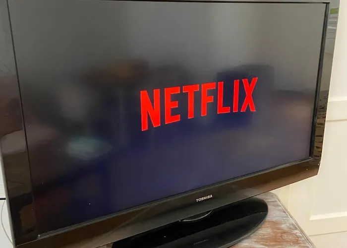 Apartment Iago City,appartement Spacieux 2 Chambres, Hyper Centre, Aeroport Et Gare A Proximite Beauvais