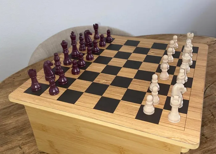 Apartment Iago City,appartement Spacieux 2 Chambres, Hyper Centre, Aeroport Et Gare A Proximite Beauvais